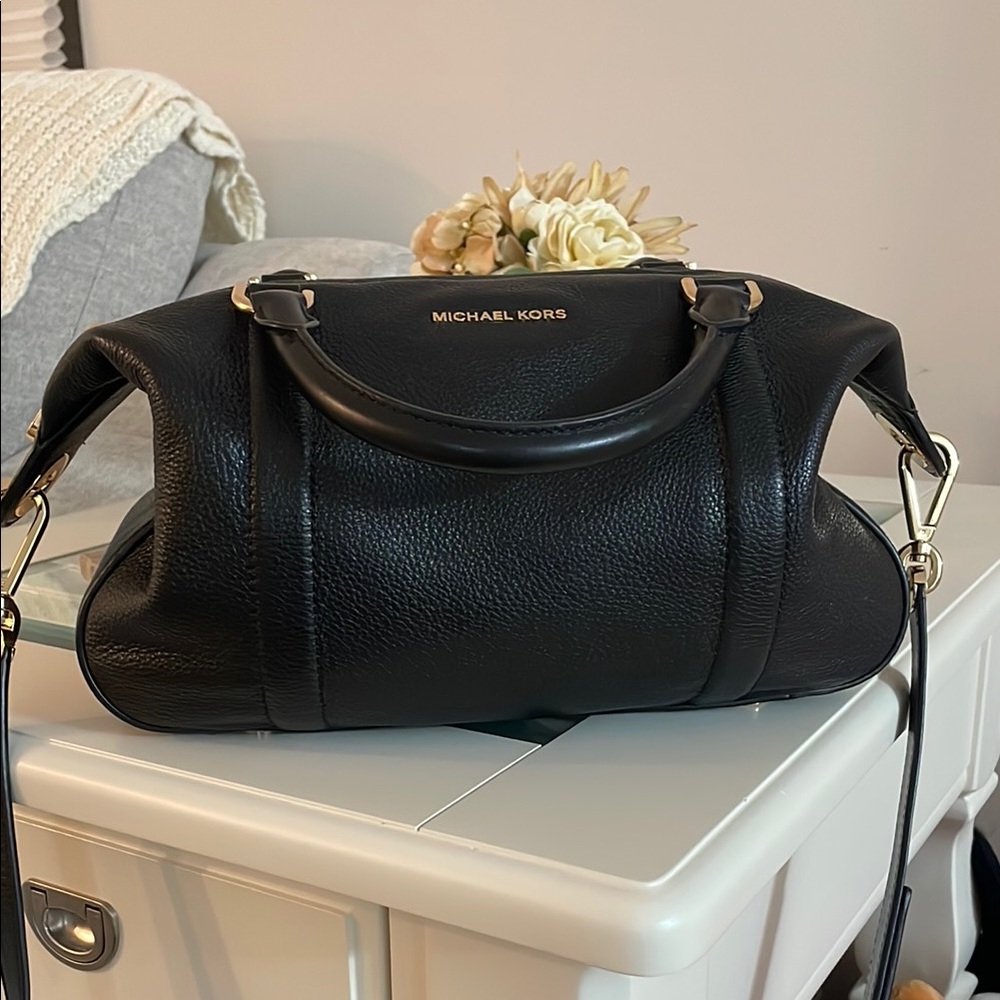 Michael Kors Black Shoulder Bag with Gold Hardware and Detachable Strap